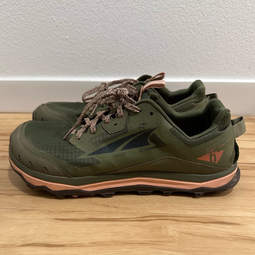 Like new, Altra Lone Peak 6 size 12